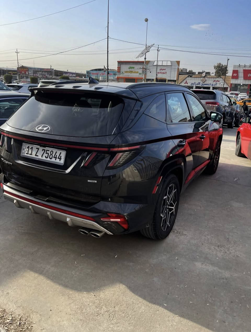 توسان ان لاين N Line 
2023 
حادث جاملغ عكس السايق راجع نفسة صبغ  قطعة وحدة 
مواصفاتهة معروفة فول فتحة تحكمات حساسات تدفئة تحديد مسار اوتو هولد نظام منحدرات اوتو ستارت دفع رباعي 
السيارة اني مستوردهة وصار 6 اشهر عندي مرقمهة قبل شهرين 
باسمي السيارة 
سعرهة 200 وبيهة مجال وبخدمة الطيبين 
***********
