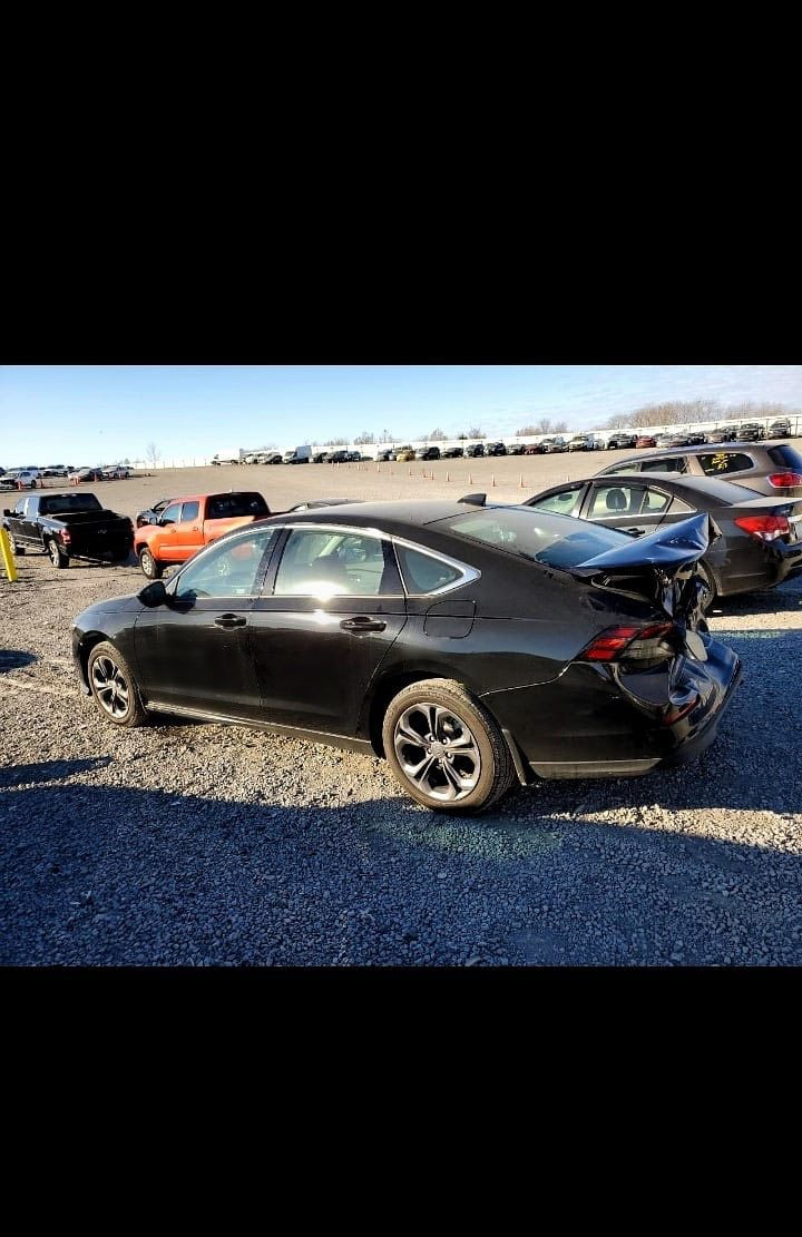 السلام عليكم
اكورد 2023 
ماشيه 33 
حادث فقط جنطه
بانزين مو هايبرد
مواصفات
فتحه 
رادار
كشن كهرباء
ايكو 
سبورت
السعر 165  مكاني بغداد سيديه


**إذا كنت صاحب هذا الإعلان وتريد حذفه لأي سبب، رجاءا أرسل رسالة إلى الدعم الفني**