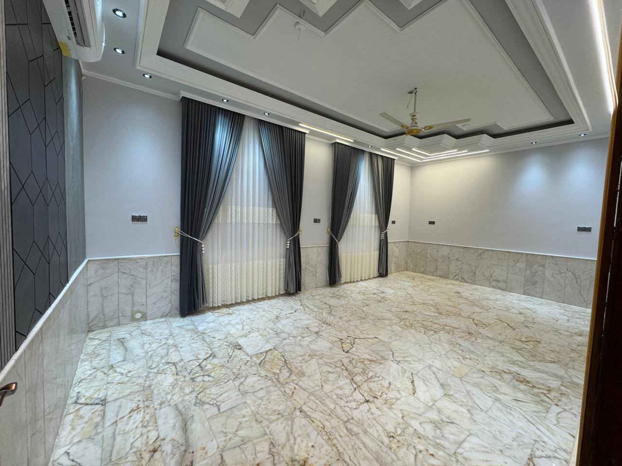 السلام عليكم ورحمة وبركاته لدينا احدث الستائر التركيه في القائم عنوان المحل قرب مجمع  الطبي اسم المحل ستائر اسطنبول  ــــــ, انمــــــــــار الخياط رقم الهاتف ***********
