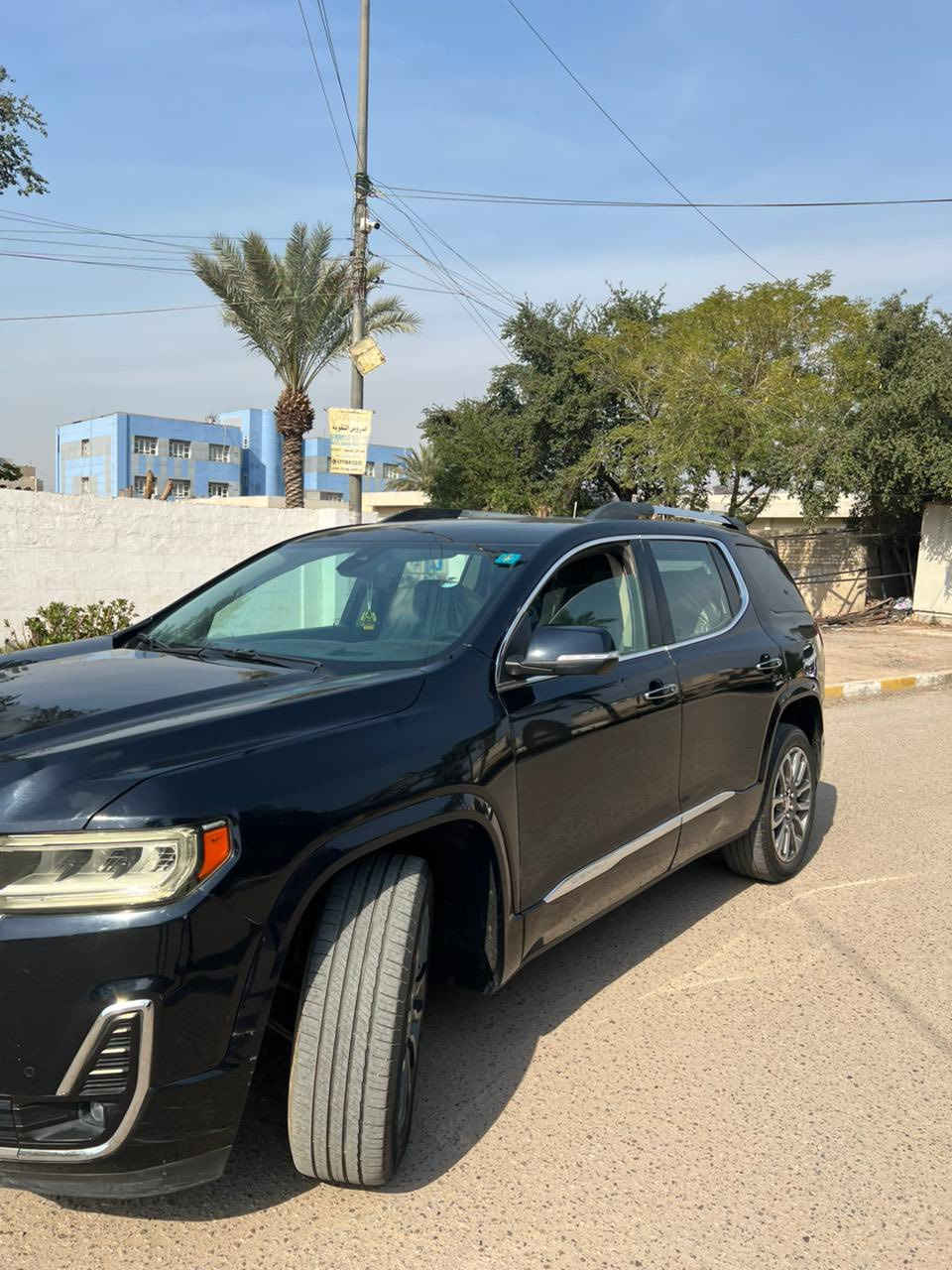 #المركبة    :  جي ام سي اكاديا 2021 فئة  دينلي اعلى فئه       لون نيلي
#الضرر      :  جاملغ خلفي ايسر جنطه  خلفي
المواصفات
1- جي ام سي  اكاديا 2021 لون نيلي 
2- محرك 6 سلندر حجم 3600
3- ويل حجم 18 اصلي مع طقم تاير اصلي 
4- قمارة السيارة حديد
5- قبق الجنطة كهربائي شفط
6- السيارة دفع رباعي 4x4 
7- بصمة 4 ابواب  وبصمة تشغيل وتشغيل عن بعد 
8- لايتات زينون عالي ناصي 
9- اشارات بالمرايا الجانبية مع حساسات الاجتياز 
10- غرفة السيارة جلد اسود اصل 
11- تحكم كهرباء لمقعد السائق فقط 
12- حساسات امامي وخلفي اصل 
113- تحكم ستيرن جهتين متكامل الايعازات
14- شاشة دشبول كبيرة لمجموعة من الايعازات 
14- مقاعد وسطية فصل سياحي 
15- عداد المسافة28000ميل فقط
16- حاجب امامي LED مع لايتات زينون عالي وناصي 
17- رادار امامي مانع للتصادم واعطاء التنبيه 
18- كاميرا خلفية دوارة مع الستيرن 
19- خاصية تحديد المسار في الطرق الخارجية 
20- سستم نيكل لمقدمة المركبة 
21- السيارة 7 راكب مع 3 قطه تبريد 
22- شاشة دشبول كبيرة لمجموعة من الايعازات
23-تحكم ستيرن جهتين متكامل الايعازات بدون إرباك
السيارة معروضة للبيع 280💵
اتصال واتساب ***********بغداد البنوك
رقم بغداد حرة تحويل ثاني يوم
