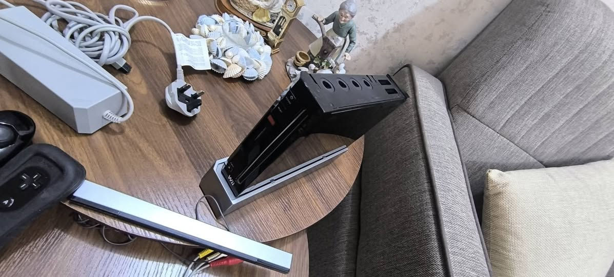 السلام عليكم
1. جهاز Wii غير مهكر كامل ملحقاته السعر 35 

2. قرص Call of duty كامل مع المنول السعر 15

3. مس دس وي مع ليزر السعر 15

4. فت بلاص كامل مع القرص السعر 20

5. فت بدون ملحقات ب 10 

6. كيتار بلي 3 مبدل قاعده الباتري و كيتار Wii  بي زلغ بلواير سعر الواحد 15

7. مسد س SEGA السعر 15

8. قرص بلي 5 قرصين السعر 35 

التوصيل 5 بغداد 6 باقي المحافظات


**إذا كنت صاحب هذا الإعلان وتريد حذفه لأي سبب، رجاءا أرسل رسالة إلى الدعم الفني**