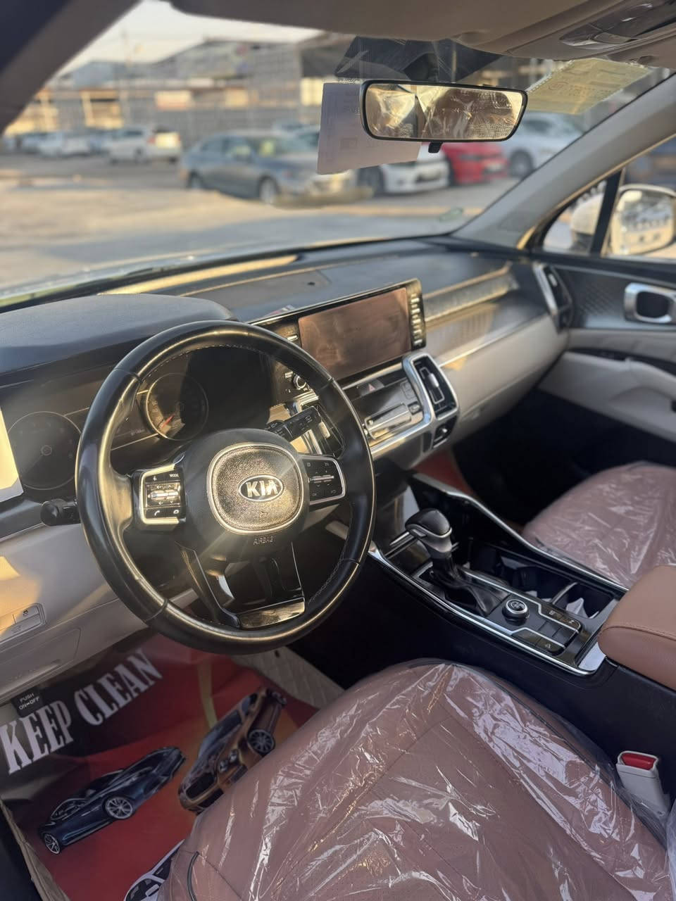 سورنتو 2021
سعر 250 ***********
ماشيه 85
محرك 6سلندر / 7 راكب 
مواصفات 
بصمه تشغيل 
بصمه ابواب
تشغيل عن بعد 
كشن كهرباء
جنطه كهرباء 
حساسات أمامي خلفي مكانها ناصريه 
مرايه شفط
