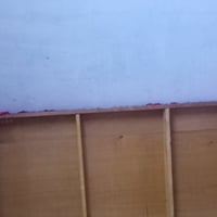تخت نفر • مكسور • بدون رجل