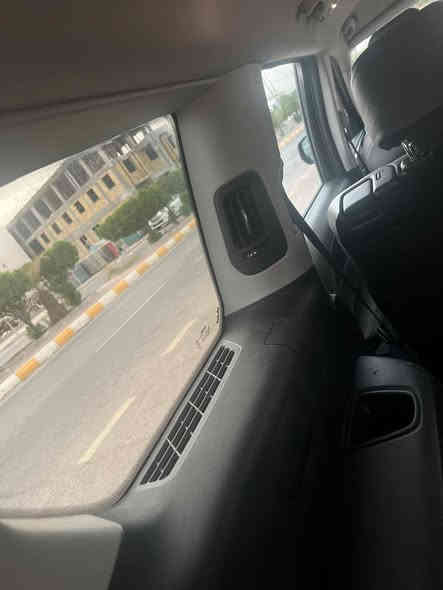 بيع مستعجل
السلام عليكم 
جيب 7 راكب 
الموديل : 2023 . (وارد امريكي) . 
المحرك : (3600)v6.
العداد : .(39000)M. 
رقم بغداد بأسمي.
* رادار امامي مع مانع تصادم.
*مانع تصادم خلفي.
* شاحن موبايل وايرلس. 
* شاشه مع كامرة 
* نظام الخرائط (GPS).
* كير شفتات بالستيرن. 
* المصابيح الأمامية LED. 
*المصابيح الخلفيه LED.
* المقعد الأمامي للسائق كهرباء.
* دواخل جلد 
* مقاعد Vip
* حساسات خلفية. 
* بلوتوث تلفون. 
* محدد سرعة.
السياره جاهزه من كلشي 
ايرباكات وشاصي ومكينه ودواخل مكفول والسونار مرفق
السعر 250 ورقه
مكان السيارة: بغداد  
للاستفسار الاتصال ع الرقم: ‭0770 047 2949
