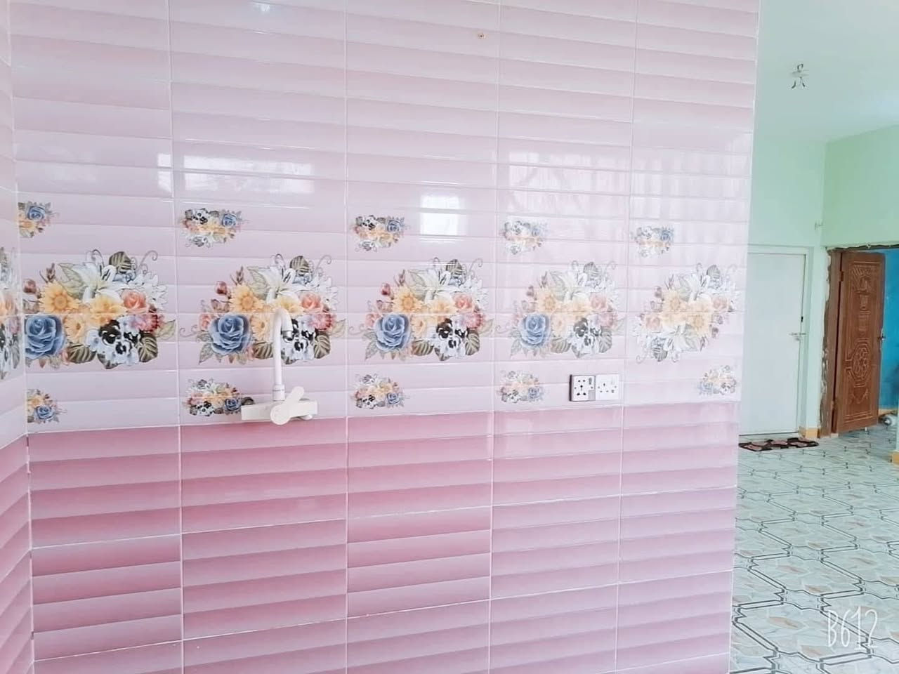 شقه للايجار غرفتين وصاله ومطبخ وصحيات ناصريه حي الشهداء شارع العالم هاتف ***********
