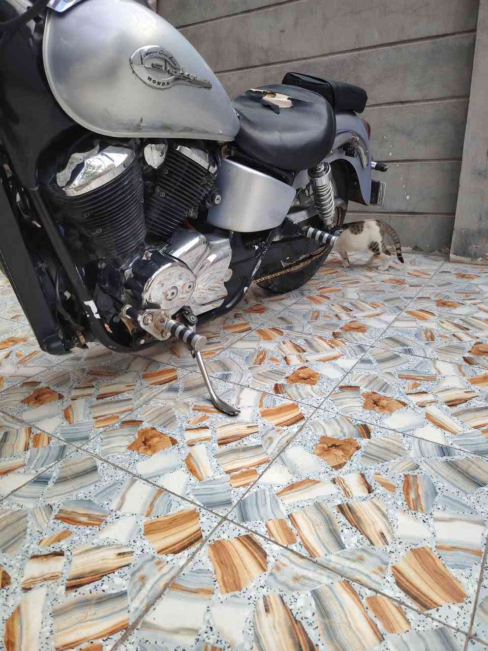 للبيع 
شادو ٤٠٠
رقم بابل/ سنويه ولوحات
 نقصها فقط اشاير
السعر المطلوب ٢٣ ورقه وبيها مجال شي قليل
/*********** /
