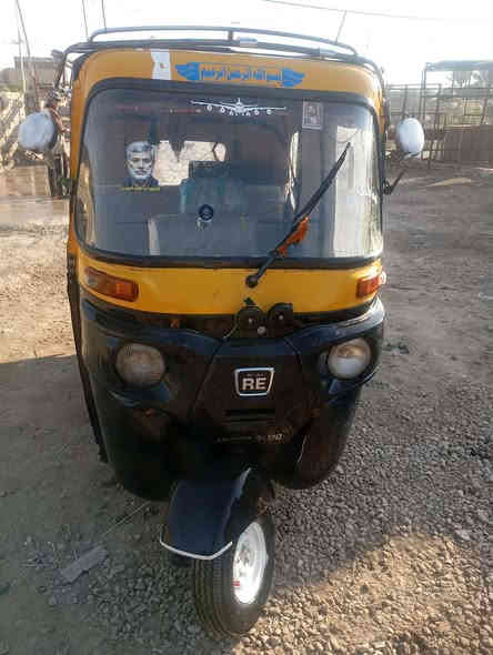 للبيع موديل 18  مناقصه برغي أوراق أصولي السعر( 3)و٨٠٠ وبيها مجال 
مكان بابل القاسم 
***********
