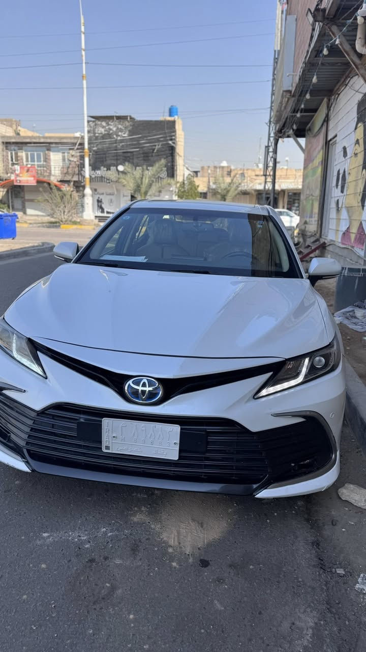 كامري موديل 24 هايبرد للبيع
فول مواصفات GLE مرقم بغداد
كشافات 
اشارة مرايه 
مري شفط 
كشن كهربائي
حساسات اماميه خلفيه 
برده خلفيه 
ثلاثه وضعيات للقيادة 
كشنات كهربائيه 
قطعتين تبريد 
گير مكينه مكفولات وجديدات 
ضررها فقط بارد بالجاملغ والباب جهة السايق شي بسيط جدا
للاستفسار ***********
