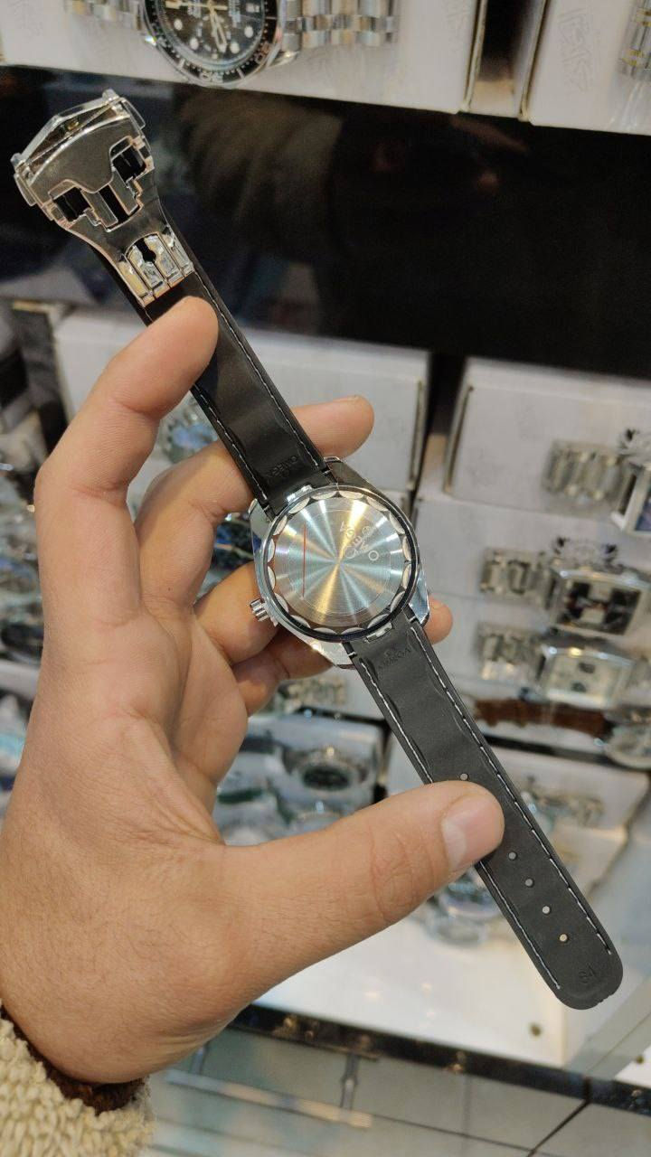 سلام عليكم اؤميغا اكواتير اصلي
سير ربل ..منفذ شهري 
مقاومه للماء وخدوش زجاج زفير
مختم من كل جهات 
السعر 35الف مع توصيل مكاني بغداد


**إذا كنت صاحب هذا الإعلان وتريد حذفه لأي سبب، رجاءا أرسل رسالة إلى الدعم الفني**