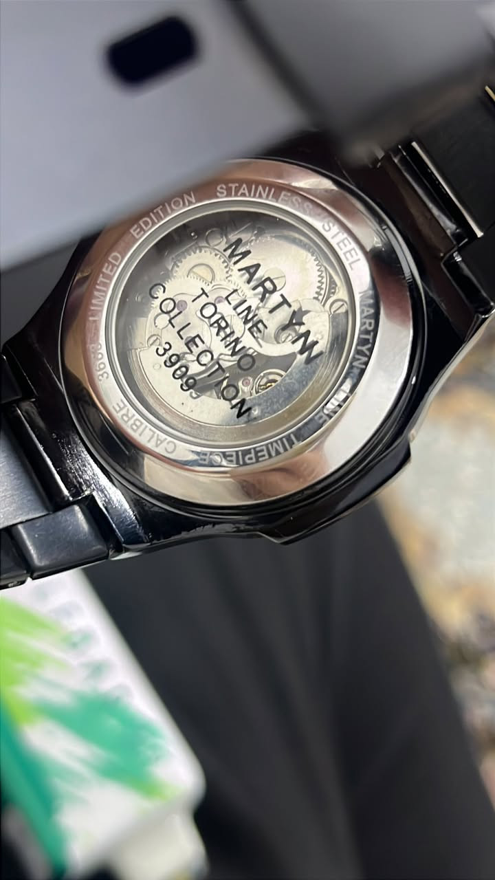 السلام عليكم ساعة يدويه اوتماتيكية براند مارتن لاين تورينو  كولكشن تسلسل 3930 من اصل 3400 قطعه بالعراق هاي القطعه 12 من اصل 17قطعه  لون الساعه اسود طافي(مات) مكاني بغداد شارع رشيد ودوره شارع 60

استعمال لبسه وحده***********
