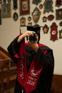 روب تخرج • قبعة وشاح • بغداد الحرية