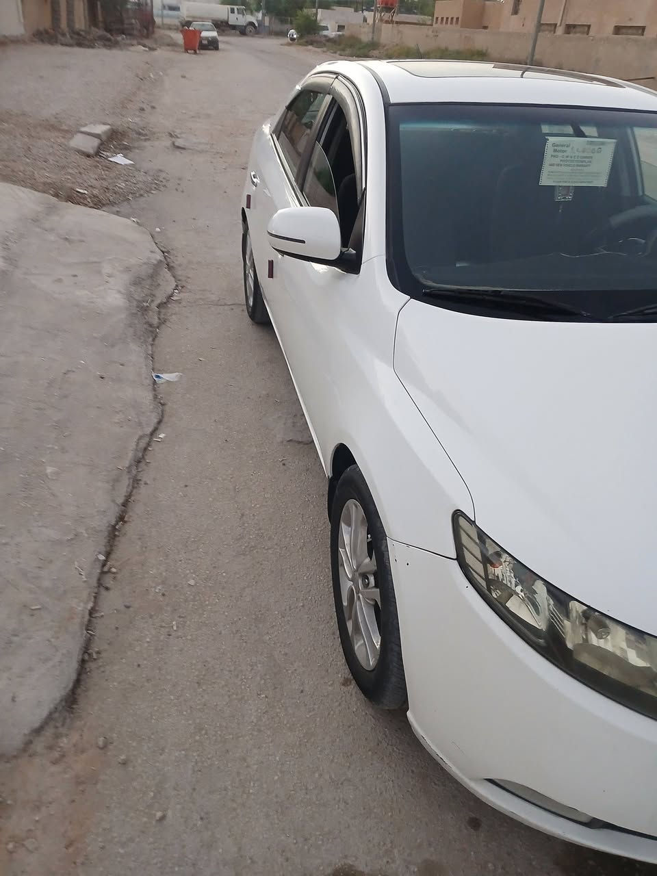 سيراتو   2011 مكفوله من الضربه وصبغ 
فول موصفات فتحه بصمه 
حداديه قبل سبوعين مسويه 
مكينه جديده كير جديد رقم شمالي نكليزي السعر 115 بيه مجال رقم موبايل *********** بي وتساب
