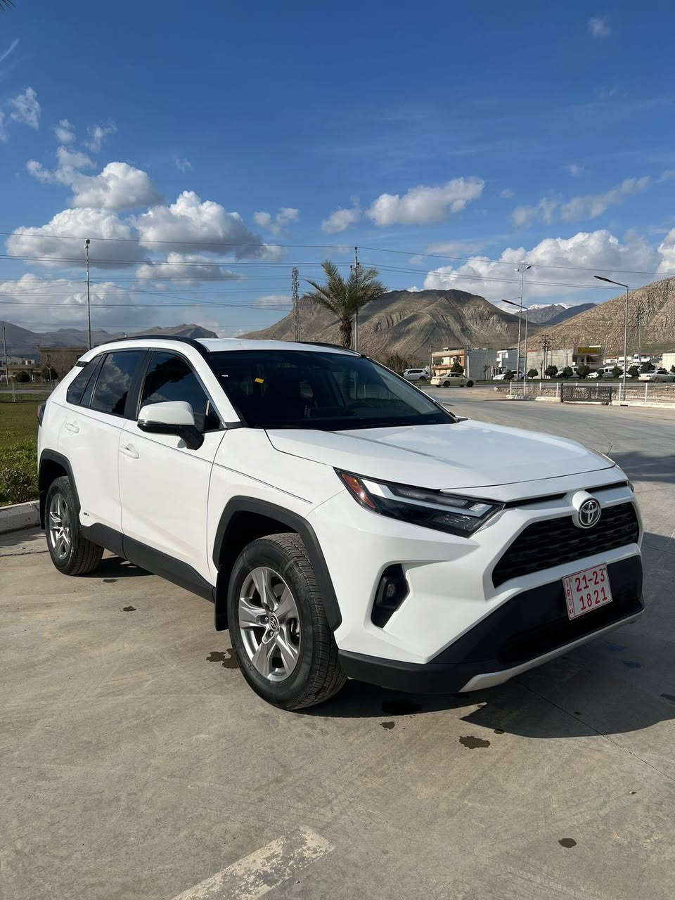 راف4 موديل 2024 XLE AWD هايبرد
ماشي ٢١ الف 
فقط بونيد صبغ / بةس بونيد بوياغه
سيارة جاهزة و حلوة يترقم/ اربيل او سليمانية او دهوك 
مكانها رانية / شوێن رانیە 
سعر 238
***********  واتساب
