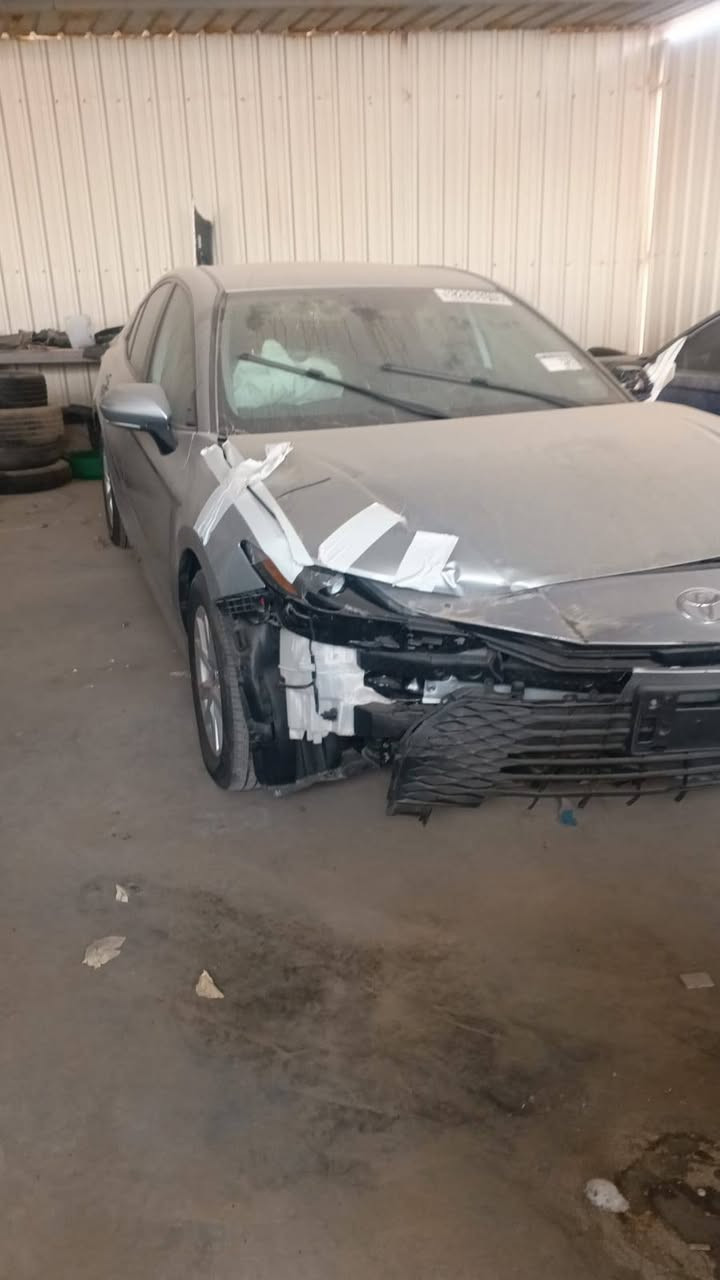 السلام عليكم
كامري هايبرد 2025 بالحره الأردن 
ابيعها على وضعها السعر 130 وبيها مجال بسيط 
***********
