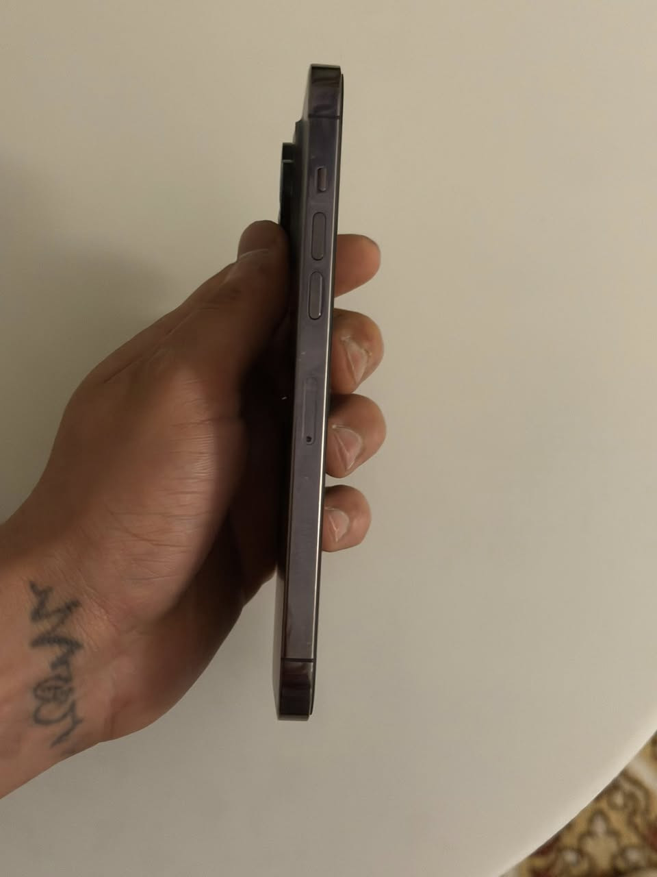 السلام عليكم مرة خصت الادمن ايفون 14 برو ماكس دبل سيمكارت بطارية 86 جهاز وتر بروف برغي مامطخوخ ولا مفتوح ولا مبدل بيه شي جهاز شخطة مابيه نضيف حيل السعر 925 بيه مجال بسيط مكاني بغداد متواجد فيس واتساب رقمي ***********
