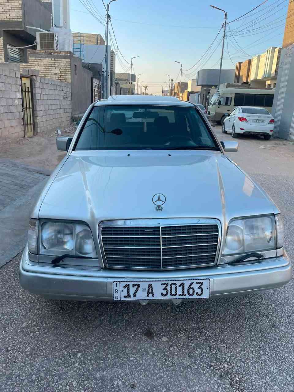 مارسدس دب 300
رقم مثنى بأسمي موديل 1990

محرك و كير  بلادي عنكبوت و تبريد ثلج كله مكفول

لايت عالي ناصي زنون 

فتحه سقف شغاله 

مسجل شغال 

مكاني نجف الاشرف 

الاتصال ***********

السعر (68)
