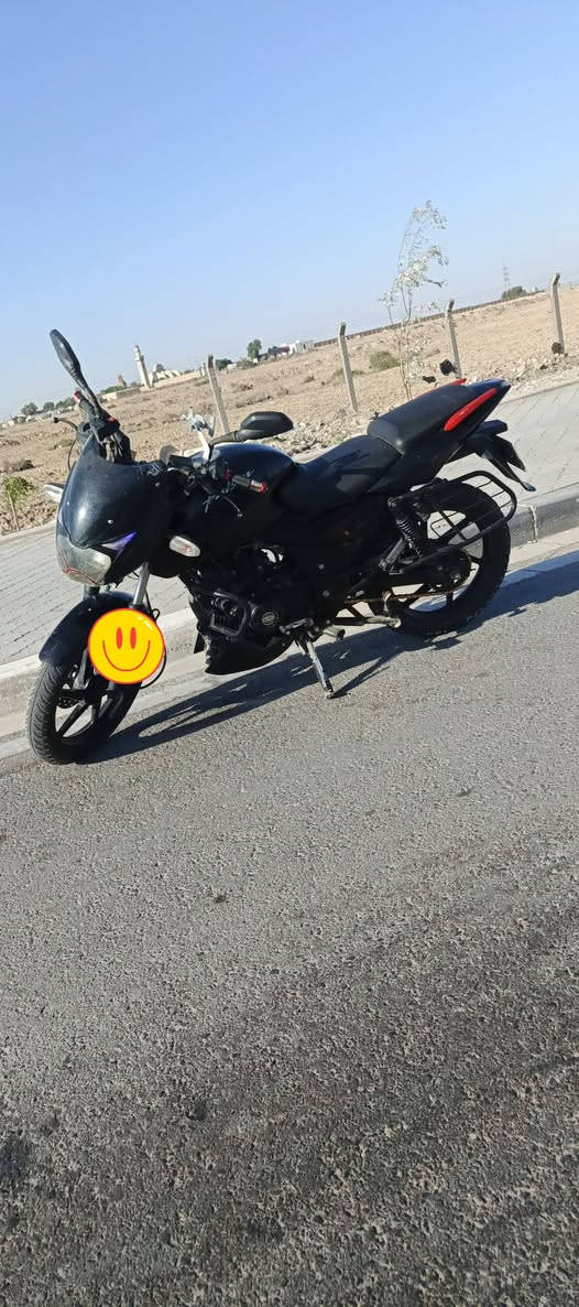دراجة بولسر150ccرقم وسنوية بأسمي السعر 1100للتواصل *********** مكاني البصرة/الزبير
كلشي مذكور هنا التفاصيل كاملة عن الدراجة وادخل ع الصور 

التفاصيل و ملاحظات :

قبق التانكي تالف يحتاج تبديل انه معدل عليه يمشي حاله حته لو ما يتبدل

المازدة الامامية متضررة لغيتها ومعدلها بشكل مرتب مثل ما موضح بالصورة 

الزنجيل الداخلي للمكينة  ساحك يمشي حاله بعد فترة 
دورت ما حصلت والي يكدر يدليني ع زنجيل تايمين داخل المحرك حته لو مال محرك تكتك باجاج 
 
بسبب الجو البارد تأخر تشغيل مرات الا من تحمه يلا تستقر 

+ صرة الدهن مكان البرغي ساحك لازم اوديها للصناعية يطلعولها سن جديد
والاطار الخلفي تعبان

غير مشكلة الزنجيل المحرك نظيف
