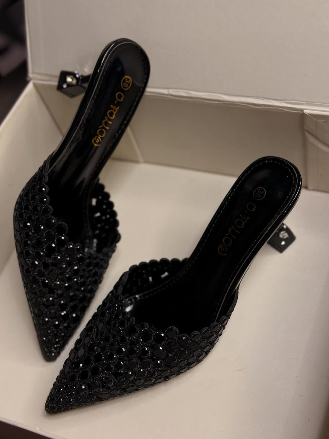 جديد NEW

كوالتي عالي جداً 

Size 37.38.39.40.40.41

شغل يدوي 
دبّان طبي 

كعب 5cm

اسود ذهبي  فضي 

للحجز والاستفسار دايركت 

كوني هنا viola 
الثقه. الراحه. الجمال


**إذا كنت صاحب هذا الإعلان وتريد حذفه لأي سبب، رجاءا أرسل رسالة إلى الدعم الفني**