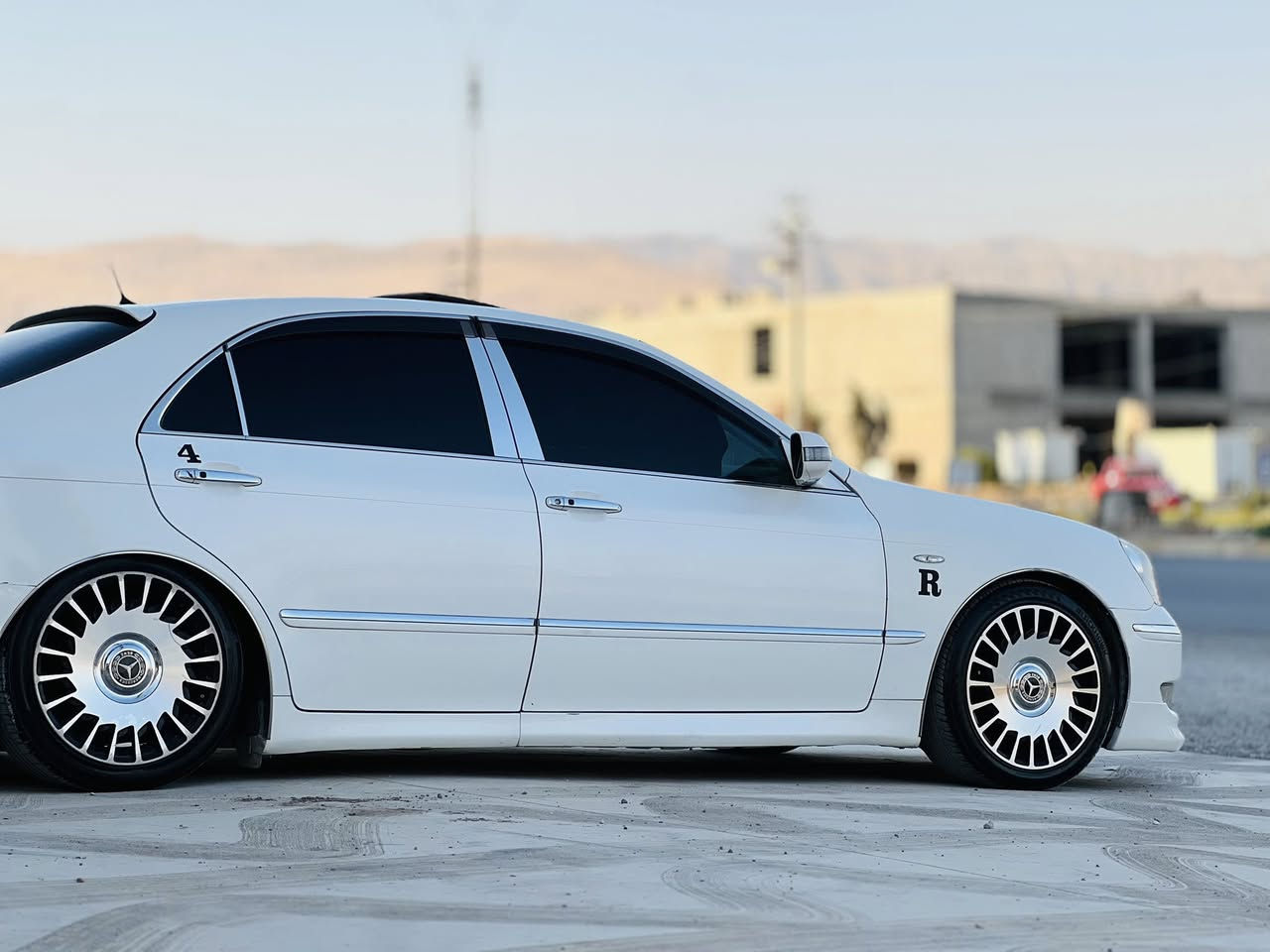 MAJESTA 2007 V8 4.3✅📦
دەعامی بۆ دەعامی چاڵ و شوختی نیە موس فوول فوول مواسەفات ئەوەی لەمێشکی تۆیایە 
بۆیاخ بەشەرت
5 دووگمە
4 کوشن کارەبا
کوشن جڵد
کوشن خەزن
٤ کوشن هیتەر
٦ سیدی دیڤیدی
٣ پەردە
سەلاجە تەبرید مەرکەزی کامل مەزبوتە
سوکان کارەبا
سوکان خەزن
شاشەو کامێرا 
پشت و پێش حاسە  
ڕاداڕ
برێکی بەسراوە مەزبوت
ئاوێنە ئیشارەت 
ئاوێنە شەفت
گێڕ عادی، تۆماتیک
سەیارەکە ئەوەی مۆسەفات بێت هەیەتی
چوپەکانی حوڕ کراوە بەدلی خۆت بەرزو نزمی پیبکە
لایت ناوچەی کوێر لەگەڵ سوڕانی سوکان لایتەکان لەگەڵی دەسوڕێت 
گێڕو مەکینە بەشەرت
Abs بیلاد مەزبوت خەلەلی کارەبای نیە
بەسمە رەساسی  ئیشەکا مەزبوت 
هەموو ئەشیای بیلادی پێوە ماوە کامل سپۆرتی بیلاد
سەیارەکە نمونە لەجوانی هیچ شوخت و قوپاوی نیە لە ڕەسمەکان زۆر جوانتر


**إذا كنت صاحب هذا الإعلان وتريد حذفه لأي سبب، رجاءا أرسل رسالة إلى الدعم الفني**