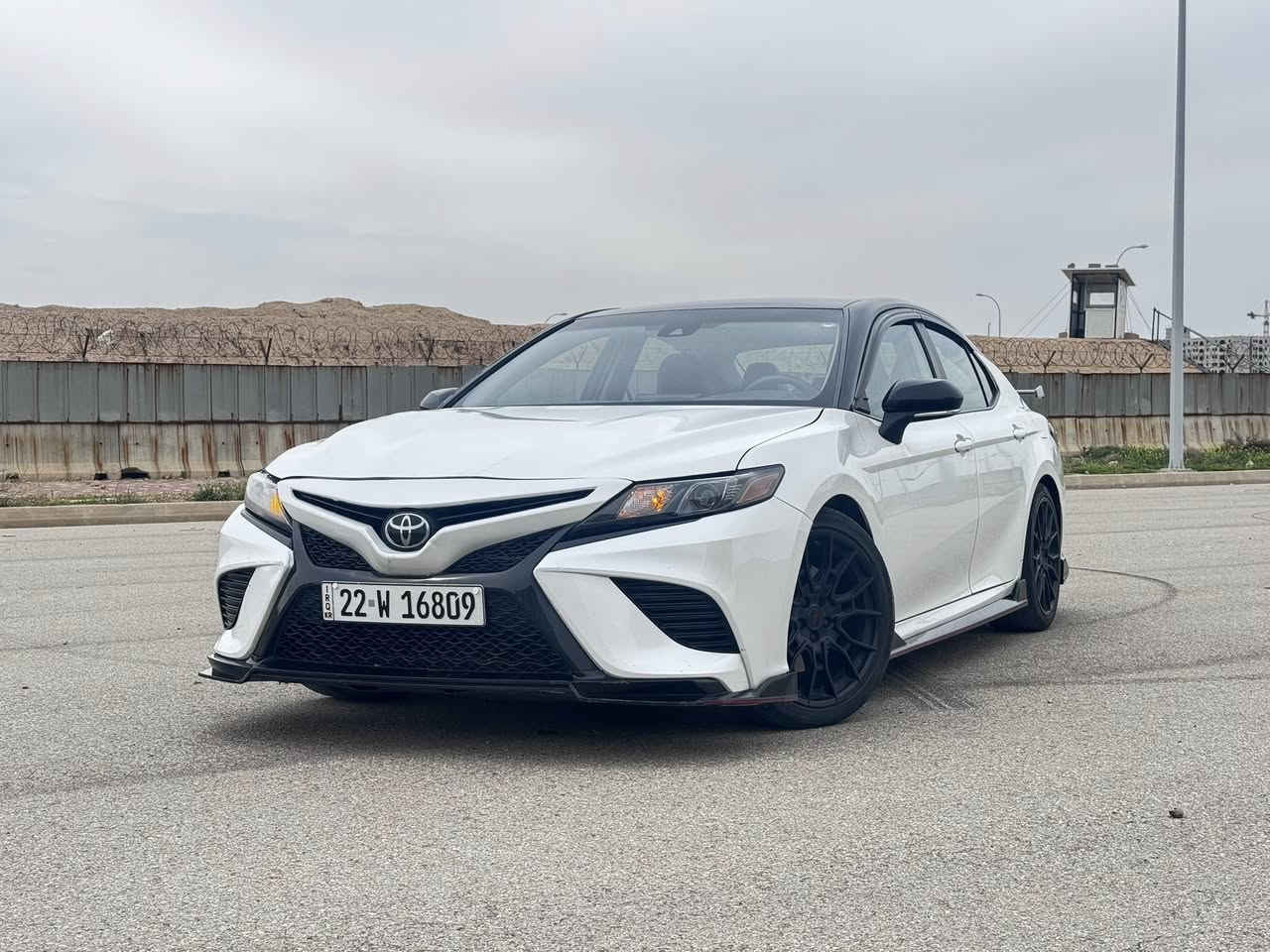 الـنوع : تويوتا✅
الفــئة : كامري TRD✅
اللـون : ابيض😍 سقف اسود 
سعـة المحـرك: V6 35 ✅
سـنة الصـنع :  2023✅
المسـافة المقطـوعة:55 مايل✅
الحالة. حادث جانبي جاملغ امامي وباب صبغ وشبر بالباب فقط

الموصفات
شاشة   
بصمه 
هند بريك بصمه 
‌‎كاميرة
اوتو هولد (𝐀𝐮𝐭𝐨 𝐇𝐨𝐥𝐝)  

رادار امامي (تحديد مسار)

‌‎رادار خلفي (التحذير من الاصطدام)

‌‎نظام (𝐄𝐜𝐨)

نظام (𝐍𝐨𝐫𝐦𝐚𝐥) 

نظام (𝐒𝐩𝐨𝐫𝐭)

تحكمات  استيرن

كشنات كهربائي 

بكلايتات (𝐋𝐞𝐝) ليد بيلادي

داخل حزام احمر 

ويل كروم.
السعر 188
رقم. أربيل الجديد 

العنوان. بغداد السيديه
الاتصال ***********.
