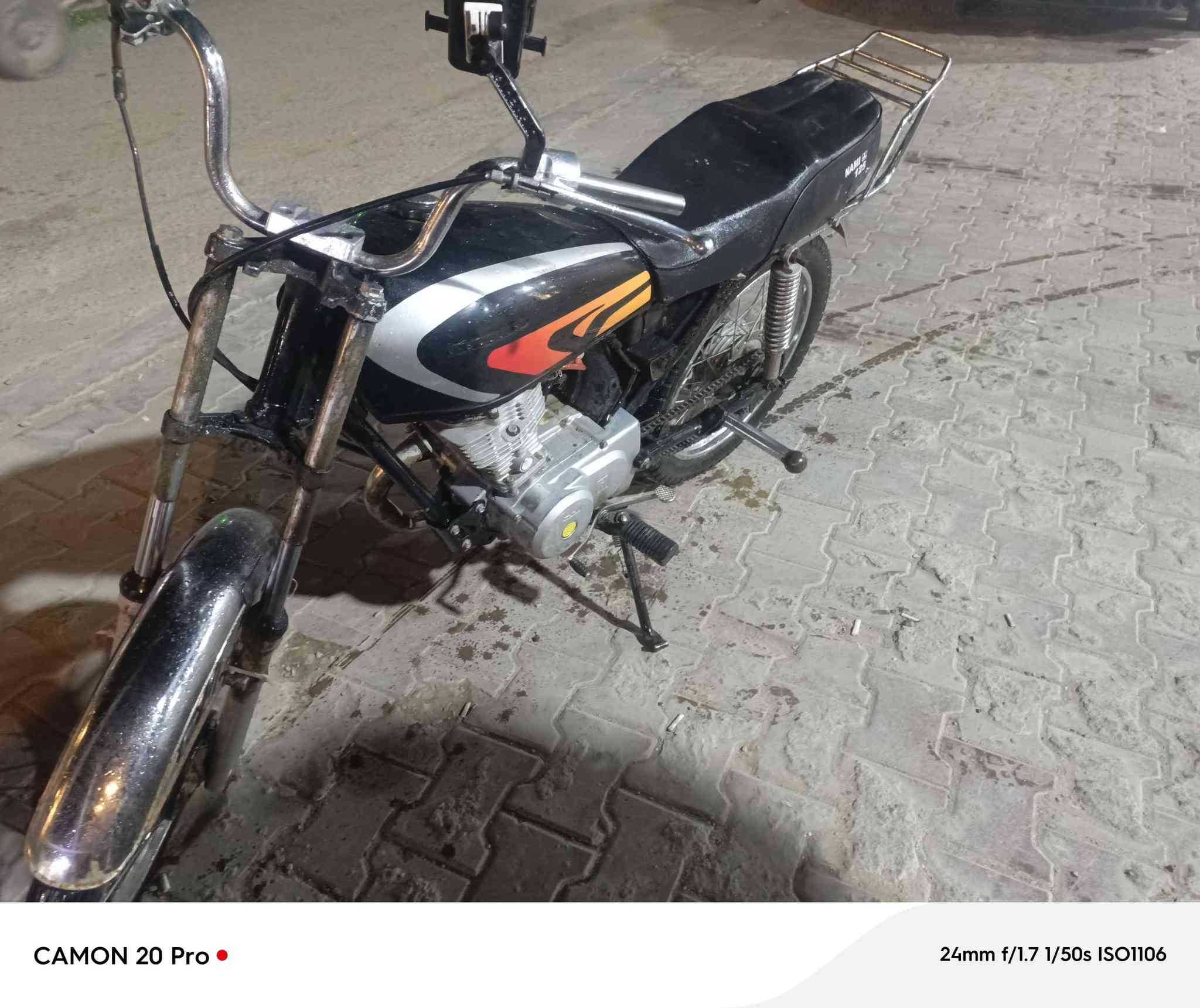 السلام عليكم دراجه للبيع ضايعات اوراقهه نامه سعر 350وبيهه مجال قليل مكلف بل نشر رقم ***********
