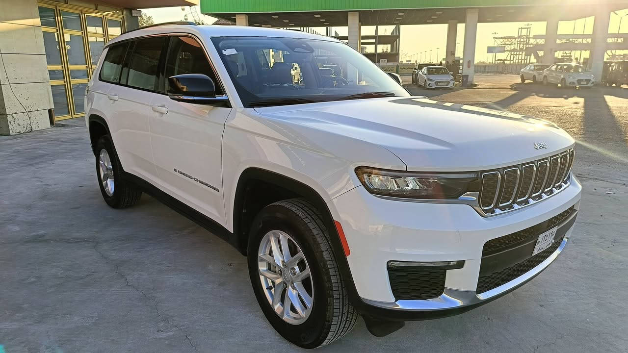 للبيع جيب كراند شيروكي 7 راكب  بدون رقم لمتد ست كامرات 360 دوارة   بيهه تقرير استبدال قطع خارجية ماشية 24 الف السيارة كفاله ماعدا صبغ بسيط بالقمارة  وبعد بيهه هواي مواصفات  

السعر 258 وبيعه مجال للشراي 
العنوان  البصرة

هاتف ***********
