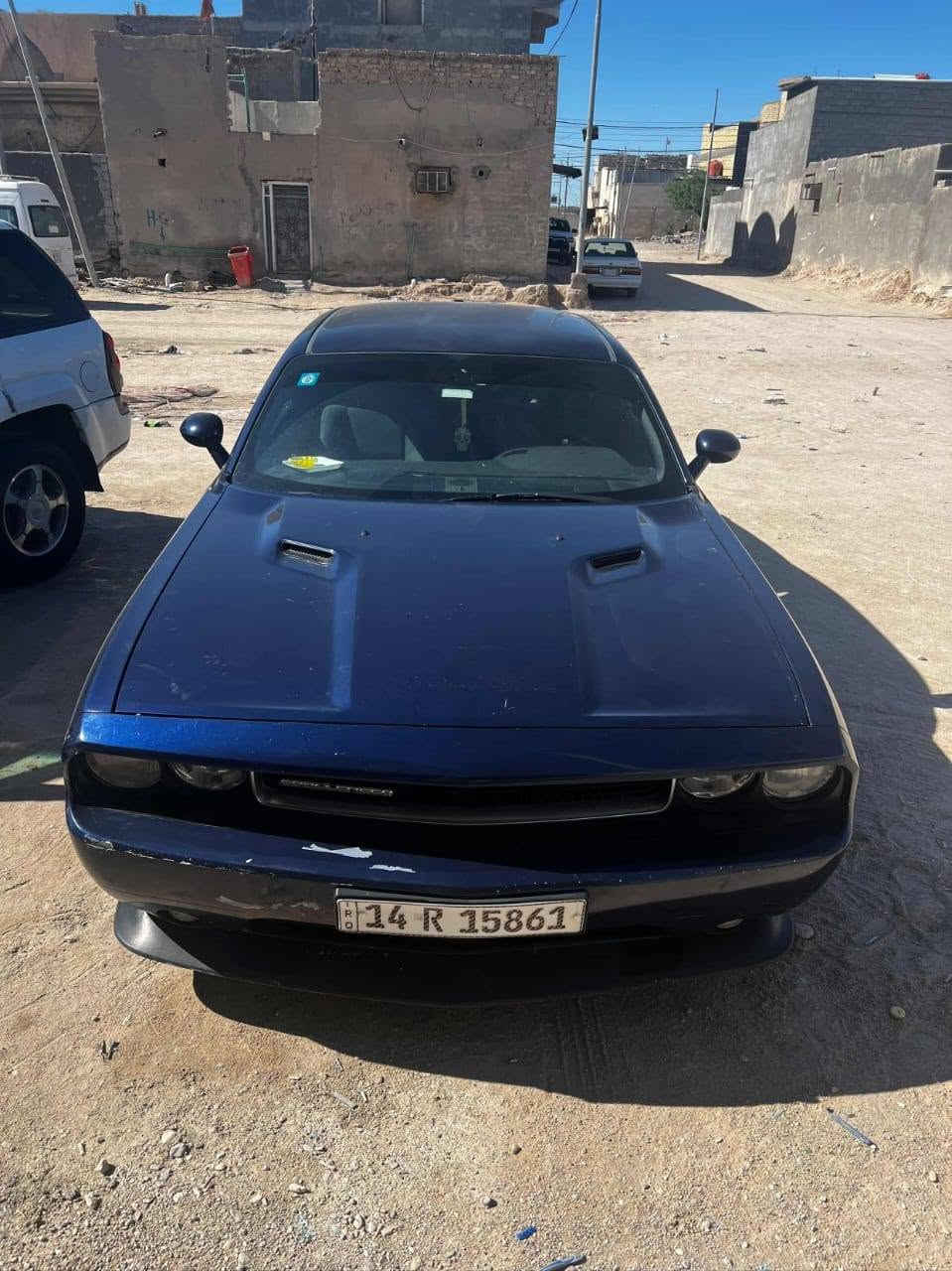 اللهم صلي على محمد وآل محمد
السلام عليكم 
جالنجر SXT 2014
3600
داخله تخريب 
بدون اي حادث 
فقط مدكر أمامي صبغ جماليه 
رقم بصره / مكان السياره الزبير 
بسمي 
السعر 120 قفل 
***********
