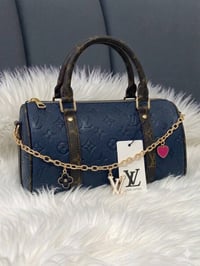 شنطة نسائية • كوالتي عالي • ٢٤×١٥×١٠سم