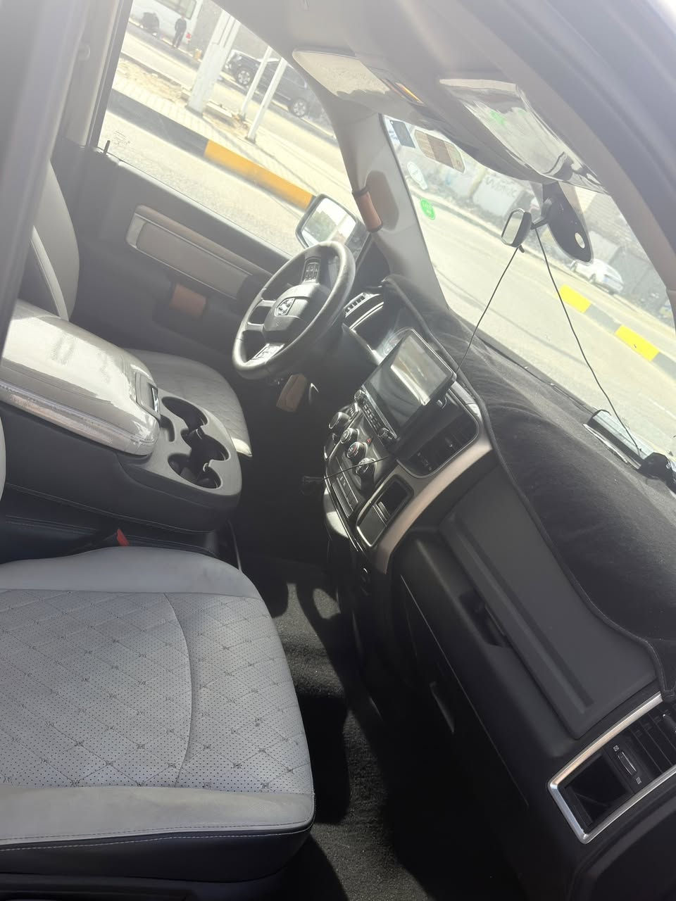 سلام عليكم رام2020رقم بغداد تحويل مكينه8سلندر صور سونارها بلمنشور السياره جديده مابيها نقص السعر175وبيها مجال عنواني البصرة ماموجود خاص اتصال فقط***********
