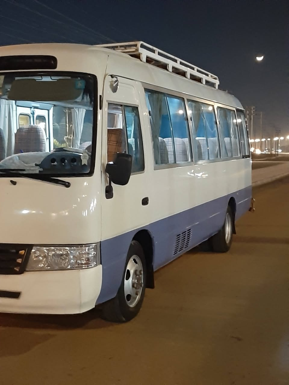 السلام عليكم كوسترللبيع ب225 وبيه مجال قليل الشراي  موديل 2007 سياره كفاله بيه مكانت صبغ فقط وجاهزه مكينه وكير جدد تبريد ثلج🥶 حداديه تخم تاير باتري جديد كهربيات كله شغاله سياره متعوب عليه بشكل كشن ستاركس درع سيبايه درج تلبيسه كله جديد تخم تاير جيوبلس ست تايرات جدد سياره جاهزه وبل عافيه عل يخضه الشراي يخابر ويدلل وهاذه رقمي ***********  مكان السياره العماره
