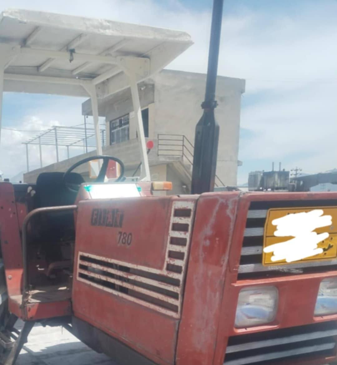 السلام عليكم مكينة فيات للبيع مكفولة كير محرك تخم تاير ماناقصة اي شي المكان محافظة ديالى للاستفسار الاتصال على الرقم ***********
