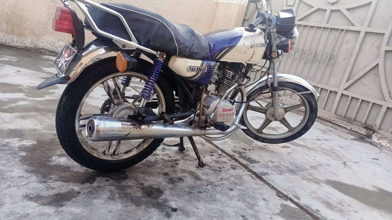 سلام عليكم درجة للبيع موديل19السعر 300وبيه مجال ديالى شهربان ***********
