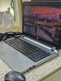 لابتوب للبيع السعر 250 وبيه مجال قليل الاستفسار 07728985414