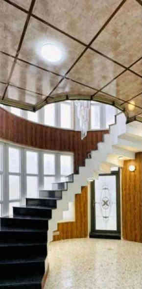 حصريا لدئ مكتب الهاشمي بيت للبيع
المساح 280 متر طابقين
4 غرف نوم + استقبال + صحيات ومطبخ
هديه مع البيت ٥ سبالت + كاونتر حار وبارد
الموقع القوسيات خلف معمل غاز التوفيق
خدمات كامل كهرباء + ماء + تبليط
للاستفسار مراجعة المكتب أو الاتصال ع الرقم
***********
