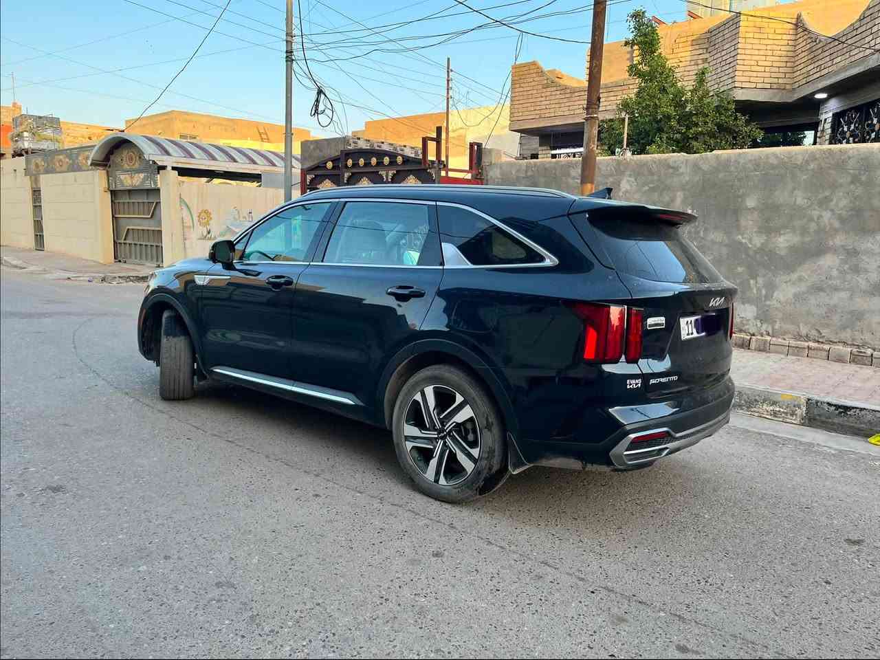 السلام عليكم ورحمة الله
اخواني الاعزاء 
سورنتو 2023 sx prestige  هايبرد 
السعر 24000$ (240) ورقة وبيها مجال للطيبين 
محرك 1600 تيربو 258 حصان
لون نيلي 
الداخل اوف وايت
ماشية 58000 الف كيلو قابل للزيادة 
المواصفات 
اربع كامرات محيطية 
تدفئة تبريد المقاعد الامامية 
وتدفئة المقاعد الخلفية 
كشنات vip منفصل 
كير ماوس
شفتات استيرن 
هاند بريك بصمة
رادار قراءة خطوط الطريق
رادارات امامي وخلفي وجانبي 
مانع تصادم امامي 
مانع تصادم خلفي 
قيادة ذاتية 
التدخل في حال انحراف السيارة عن المسار 
حساس تحذير في حال فتح اي باب للسيارة وهناك سيارة قريبة 
عدادات دجتل وتفتح كامرة بالعدادات عند الاشارة 
تبريدها خير من الله ثلج 
مستوردها على ايدي دخول شهر السابع 2024 
كصيتها ماشية 5000 كيلو متر 
وبيها هواي مواصفات 
صور الحادث مرفقة بالمنشور 
تبديل جاملغ وصبغ بالباب وشوي التكمة فوك الجاملغ بدون ايرباكات وبدون دواخل مكفولة 
مصلحة تصليح درجة اولى يم سمكرة الحاج محمد المندلاوي 
مكان السيارة الانبار - الحبانية 
*********** 
متواجد  واتساب واتصال بالخدمة
واعتذر عن الاطالة 
تحياتي لجنابكم
