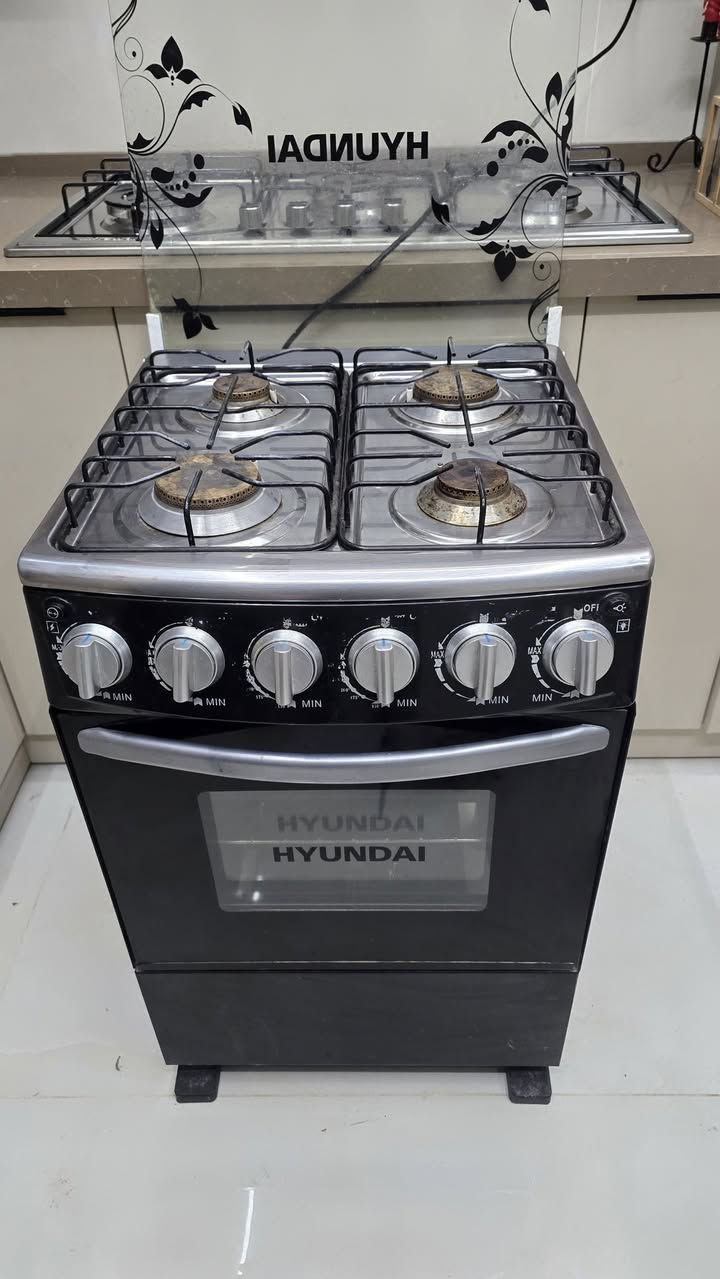 طباخ للبيع كربلاء 
٤ عيون 
صار سنة من اخذته 
كلشي شغال بي 
٤ عيون شغالات جداحة و فرن فوگ وجوة 
ماطور الشواية شغال و انارة داخلية
وياة الصينية و السوباية و الشيش 
السعر ١٠٠ الف 
كربلاء / الاسكان العسكري
***********
طباخ مستعمل للبيع في كربلاء 
#طباخ #فرن
