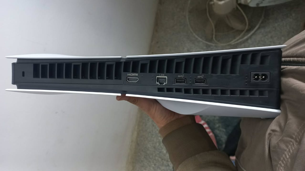 بلي 5استخدام قليل جداد شخط مابي اوربي سلم مع قرص  جي تي فايف 
نسخه فور جهاز مكفول من كلشي 650قفله 0772315535
مكاني بغداد شخط مابي استخدام قليل ممشغل عليه بس قرص جي تي فايف


**إذا كنت صاحب هذا الإعلان وتريد حذفه لأي سبب، رجاءا أرسل رسالة إلى الدعم الفني**