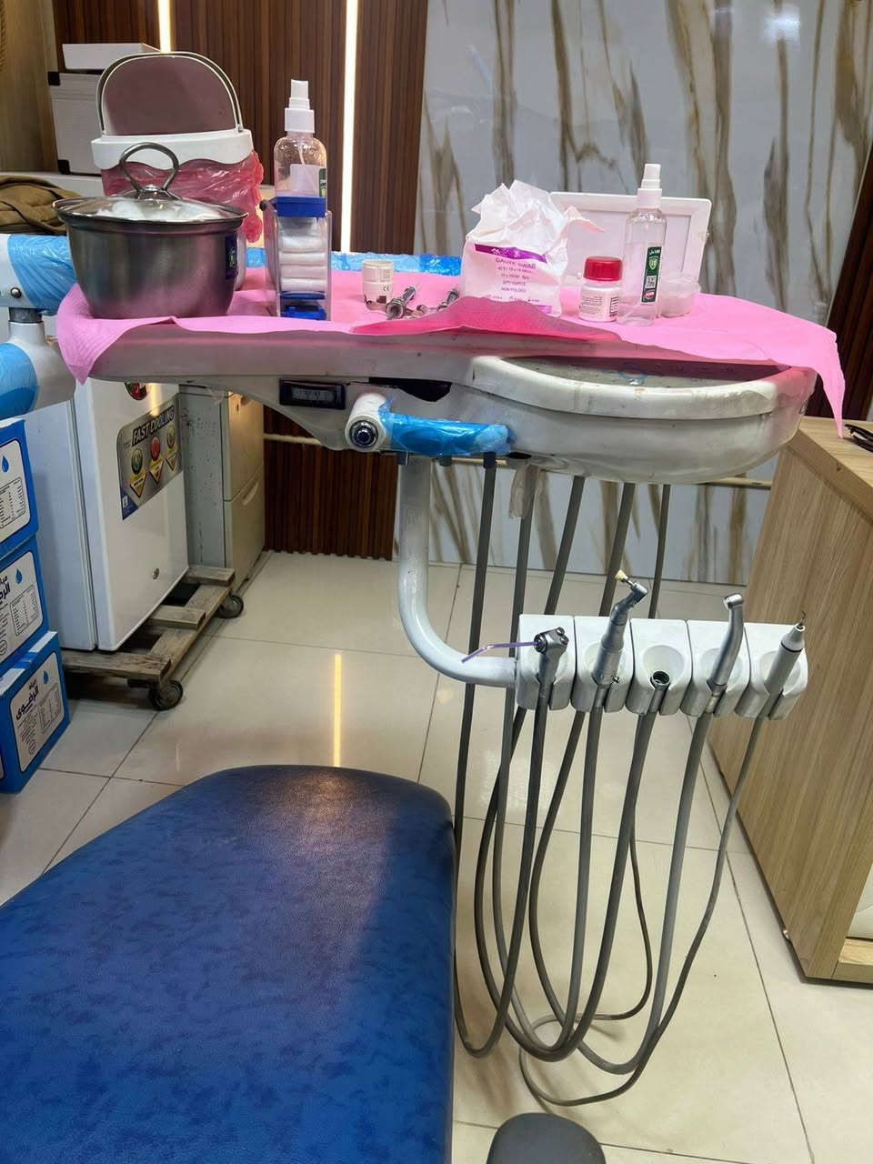 ( مكلف بالنشر)#للبيـــــــــع_كرســــــــــي اسنان  صيني مستعمل بسعر  مليون دينار  في محافظة بابل /نشكر ثقتكم بمكتب  / الهادي دنت مستعدون 
°نقل عيادات الأسنان داخل وخارج بغداد

°تأهيل/صيانة /فتح /نصب كافة كراسي
الأسنان

بيع وشراء جيرات مستخدمه وجديده 

دوشمة كافة كراسي الأسنان
تخطيط وتأسيس عيادات الأسنان  

*********** / ابو هادي / عنوان بغداد  باب الثالث جزيرة بغداد السياحيه@
