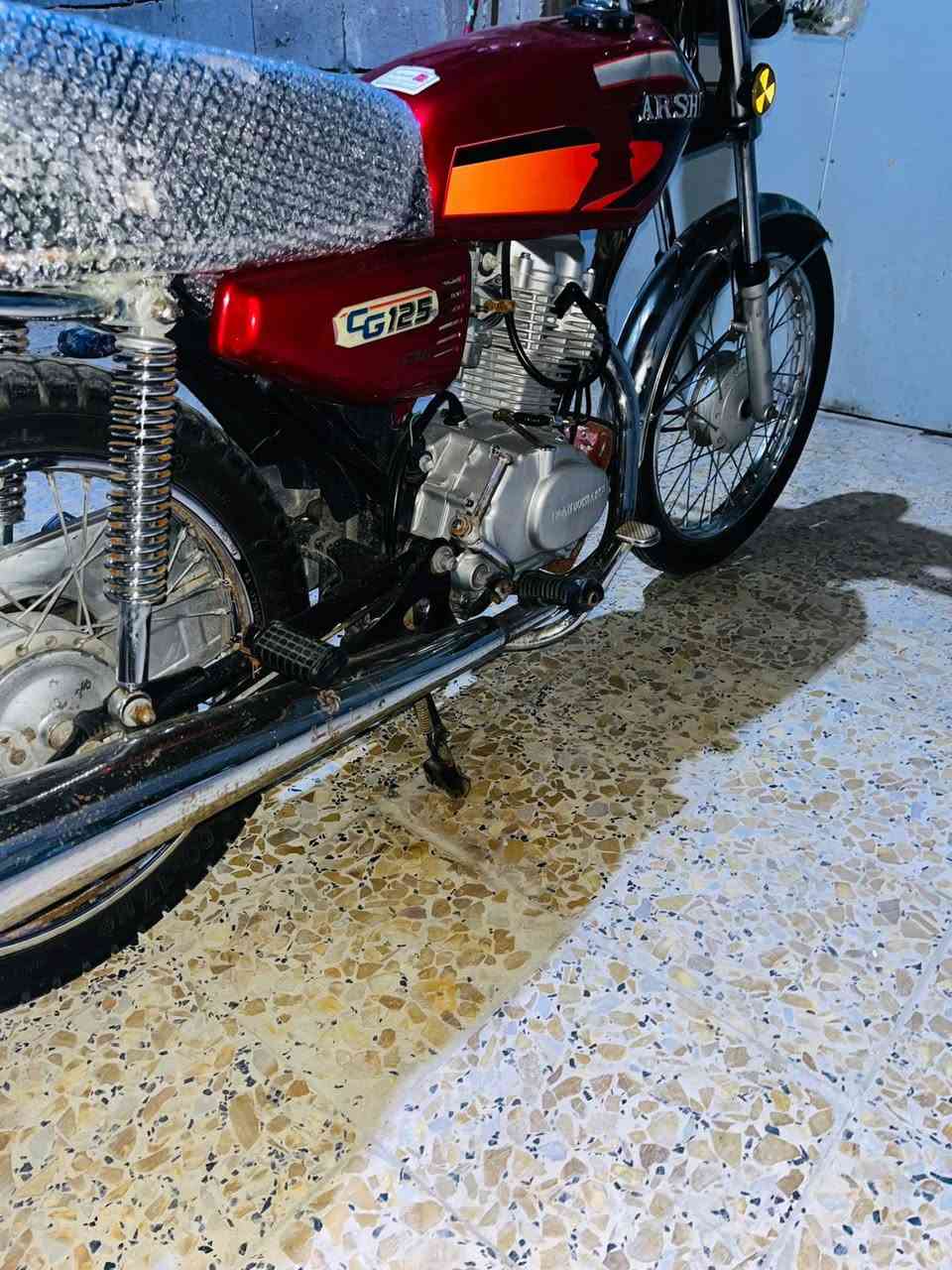 سلام عليكم دراجه نوع ارشه موديل  2020  رقم اوسنويه رقم عربي دراجه كفاله عامه اونضيفه سعر مليون و٤٠٠ اوبيها مجال  *********** ماكني بصره ابو لخصيب
