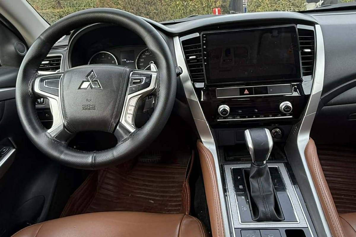 مستەربۆشی پاجیرۆ 2020 فوول مواصفات  خلیجی
تەنها 83000km ڕۆیشتووە
مەکینە 3000 مەرغوب V6
2 پارچە و پەڵەیەک بۆیاخی هەیە
ڕەقەم اربیل
سەنەوی تا 2027تازەیە
هیچ مەسرەفێکی تێدا نییە 
شوێن سلێمانی 

سعر: لە کۆمێنت داوای بکە ڕاستەوخۆ بۆت دێت 📥 

گێڕ و مەکیەنەی بەشەرت ئەکسل بەشەرت 
هیچ کێشەیەکی تێدانیە 

ژمارەی خاوەنەکەی 
***********
