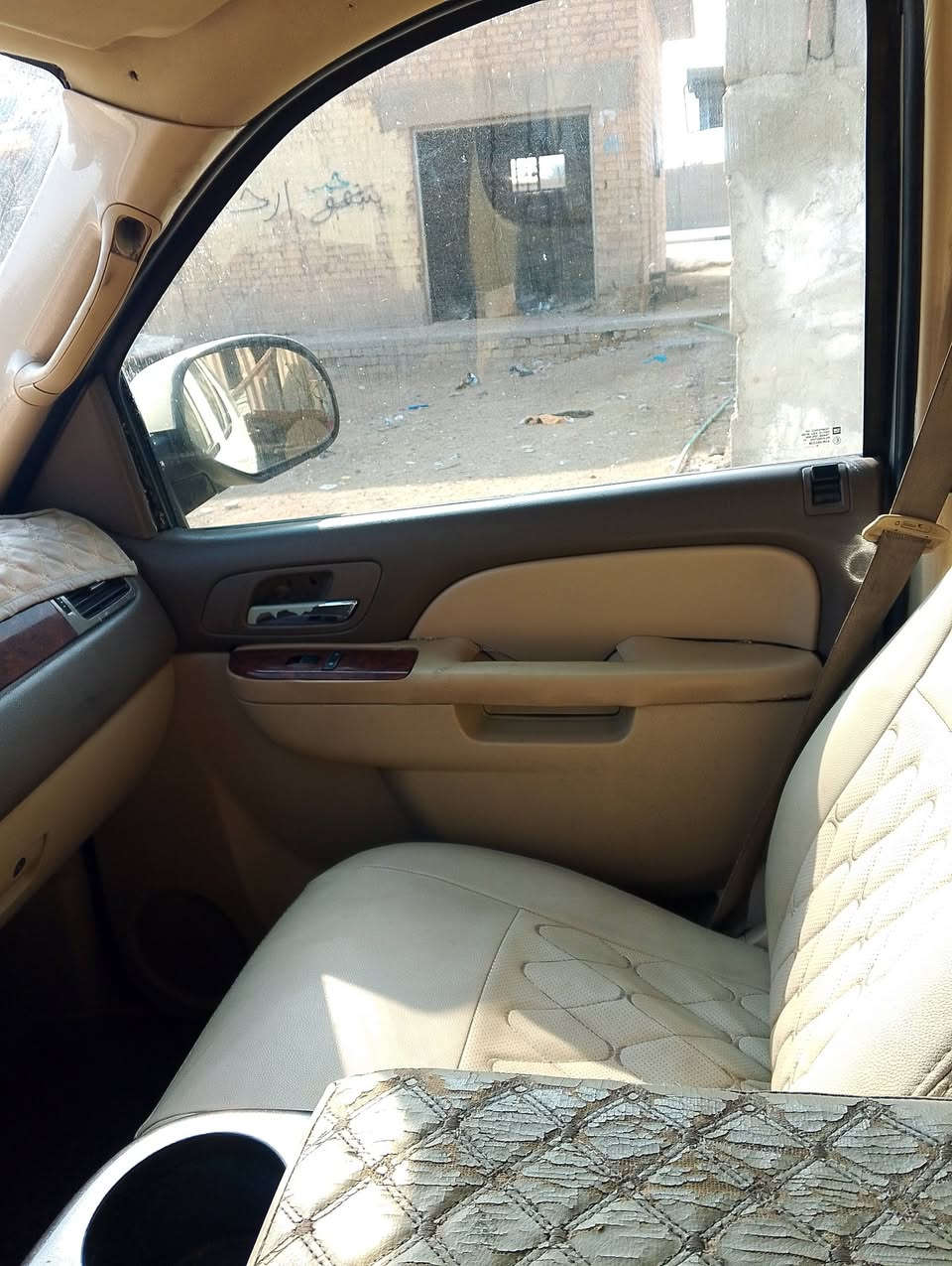 ادوات ادوات شوفر طويل 2012  مصبوغ ابيض مصفر دواخل مكينه كير اكسل تبريد حداديه فول السعر 70 وبيها مجال الزبير ***********
