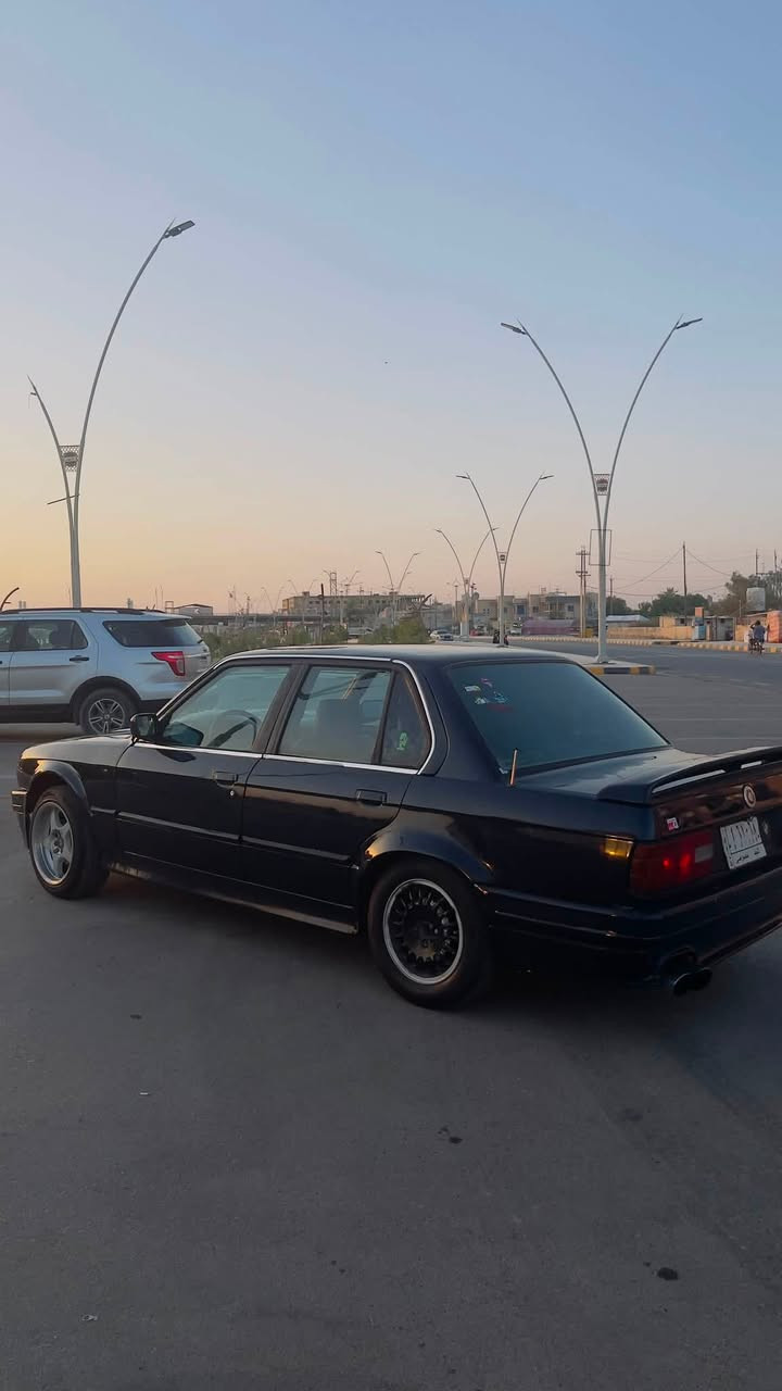 سلام عليكم
حبايبي ذاكر تفاصيلهه كلهه مو تخابر وتكلي شبيه ما بيه شراي تعال وبيك خير وتدلل 

 زعره موديل 1991 اصل رقم نجف مميز سنويه لنهايت 28 مداور ثاني يوم 

 ستوني معمره جاهزه عدا نواقص قليله 

نواقصها بور ستيرن ووالكهربائيات مال اشاير والبك لايك وراديتر يحتاج تبديل

مكينه 25 مسكر فانوس تك كير عادي 
سياره كير +عقل+كلج +  صليب ستيرن+حداديه خلفي + بك لايتات +بجم ماصدات ابو الاسوار+ دعاميات امامي خلفي+ بدنه + كاردن كوبلن شيال كارد +تخم بطاين جلد اسود + فيت بم جديد + دبلات خلفي + بوش هوزن 
شباب هذني الي ذكرتهن كلهن جدد مال حاويه ستوني مبدلهن مال كصه 🧩سياره ستوهه مصبوغه فرن حزام عدا القماره ما مصبوغه لان ما بيه جراد حلوه قمارتهه وسياره  بدون ضربه
  
وسياره احلى من صور وتجي بعينك شوف احسن الك وسياره لونهه نيلي متغير كلش حلو بعدهي ممبولشهه سعرهه 35  وبيه مجال بسيط وسياره صايره عليه باكثر من هاذه سعر بس سوك كلمن وسعره واسف عل اطاله  شراي تعال وعيوني شلعهه هاذه رقمي ***********
مكاني ناصريه
