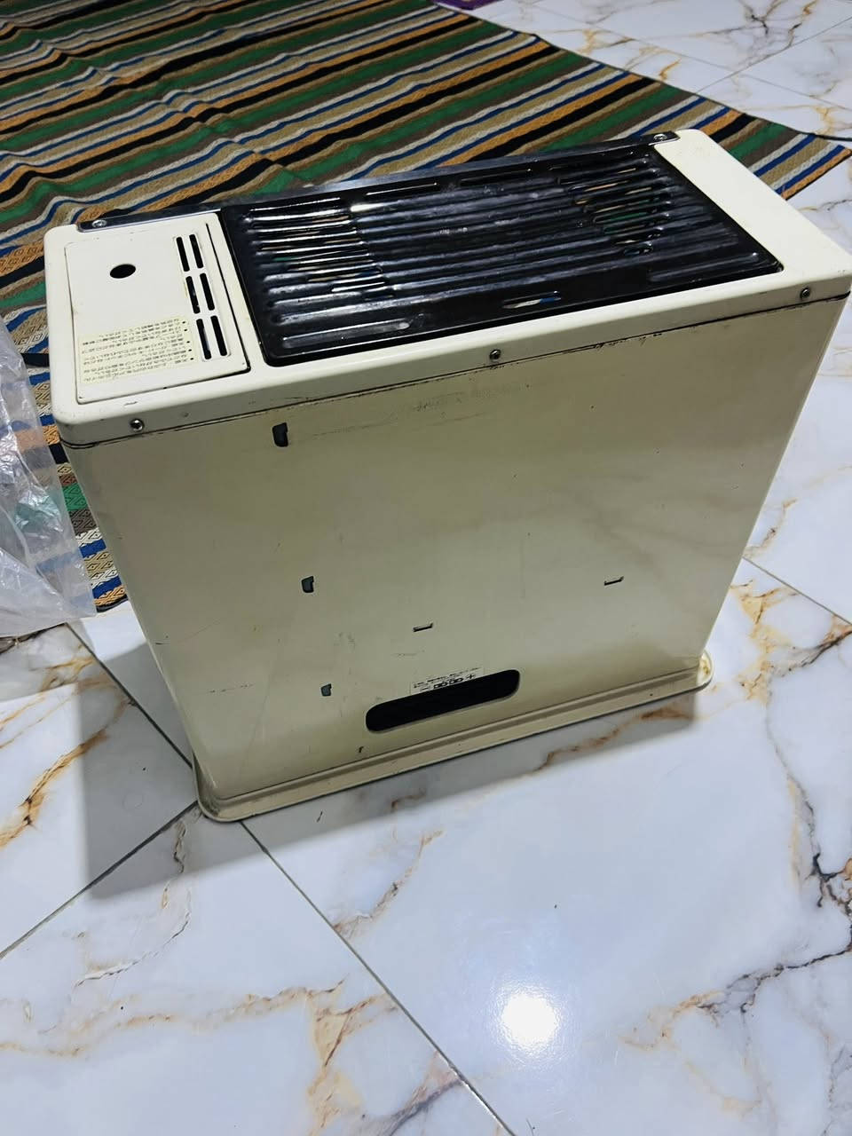 سلام عليكم
صوبات نفطيه ثنين
السوده سعره ٤٥بيه مجال
والبيضه ٦٥ شرط الفحص 
ورافع قدره سعره ١٥٠ شرط الفحص
موجود خاص


**إذا كنت صاحب هذا الإعلان وتريد حذفه لأي سبب، رجاءا أرسل رسالة إلى الدعم الفني**