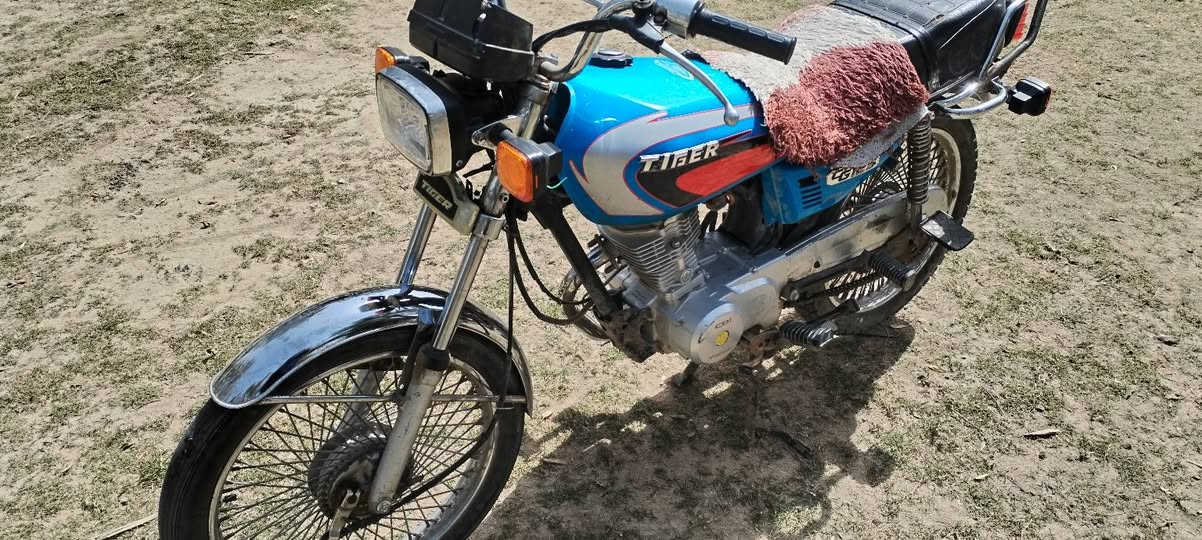 السلام عليكم دراجه تايكر للبيع موديل 2020  اوراق  اصولي مكاني بابل السده الهنديه السعر 475 بيه مجال ***********
