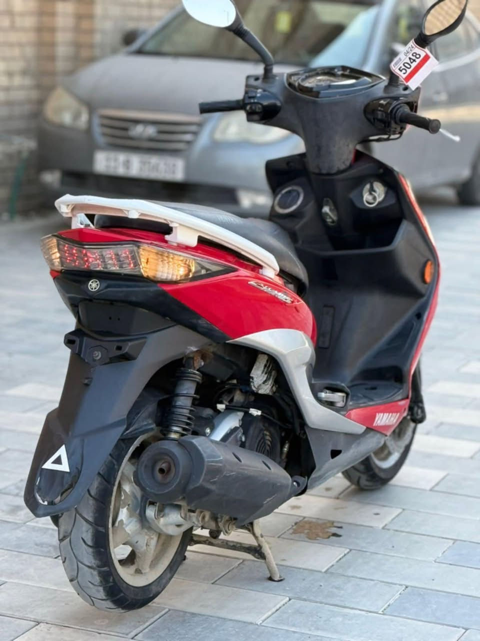 للبيع دراجه سكنس مال رمبه لدحديث نوزل خطين شلعه معدل خير من الله سلف هندركفراته اصليه  محرك بلادي برغي مملعوب بيه كهربائيات كلها شغاله اوراقها كامله دراجه مكفوله اي نقص مابيها السعرمليون و100الف العنوان بغداد الكرخ الاتصال على الرقم ***********
