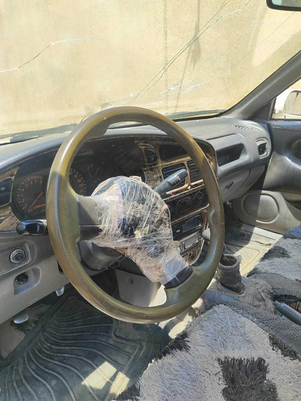 بروتون نواب ضباط اتكفلها من اي مشكلة گير محرك شرط يعوزها ترتيبات بسيطة سعرها مليونين دينار اتصل ***********
