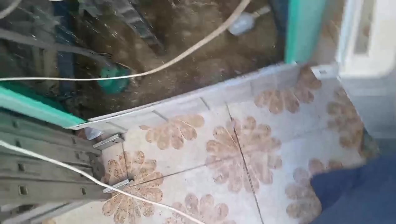 مبرده بلاستك  انفيرتر حجم ٥ونص حجم الكبير بدون حلفه شغاله مابيها عيب كامل مع الملحقات ١٩٠الف للتواصل
***********
*********** واتس واتصال عادي
