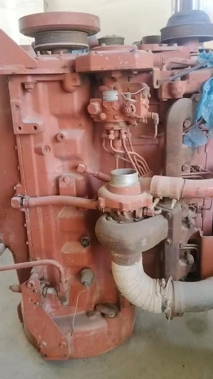 محرك جوندير بعده شركه 6سلندر للبيع سوبر لك عل شركه موديل حديث للبيع السعر 20ورقه بي مجال ***********
