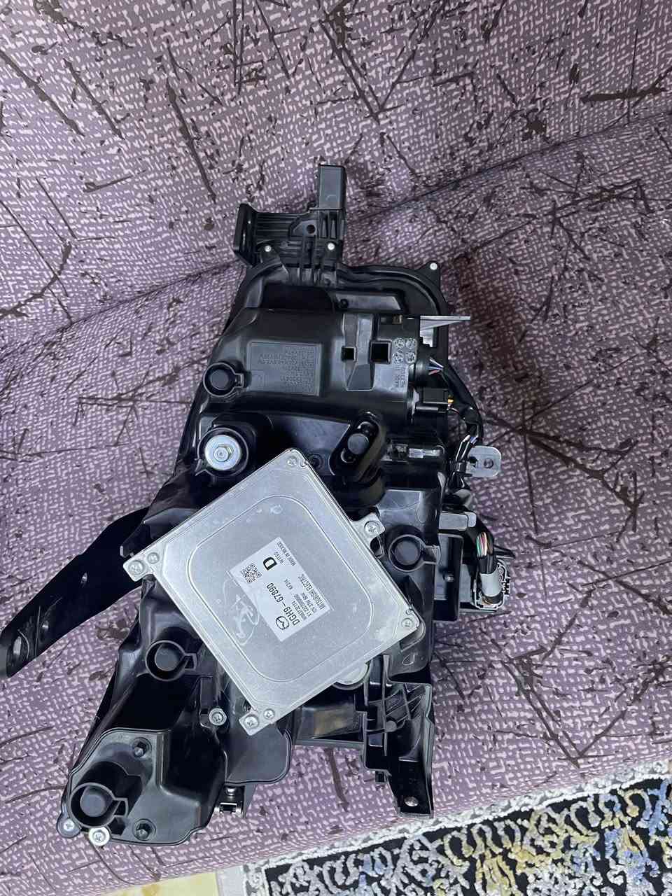 السلام عليكم 
لايت مازدا CX 30
  2023-2024
اصلي مفتوح من سياره نضيف جدا 
السعر ٣٠٠ دولار
طبعا سعره بالسوق اكثر من ٤٠٠ دولار 
***********
