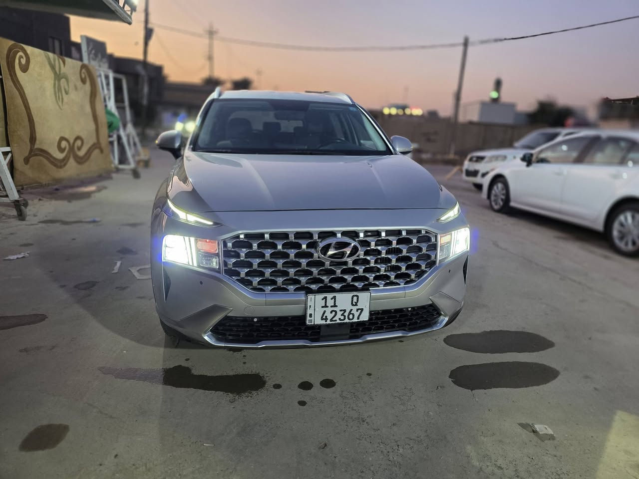 سلام عليكم 
للبيع سنتافي هايبرد خليجي موديل 2024
مقترض وكفيل نفس البيت وكاله عامه
✅ مكفولة عدا طخه بسيطه بالجنطه موضحه بالصوره عفتها على وضعها 
رقم بغداد 🇮🇶 
محرك  ، 4 سلندر توربو 
ماشية 55, كم
كاميرا خلفية ، كاميرا ٣٦٠ ، حساس وقوف ,تدفئة مقاعد ، بصمة ، مرايا جانبية كهربائية ، شاشة ، شاشة تدعم ابل كاربلي ، شاحن لاسلكي ,تحديد مسار،.توقف ذاتي،تشغيل 
وبعد بيها مواصفات

📍الموقع : الديوانية
السعر  207 وبيها مجال
📞 للأستفسار
 ***********
***********
